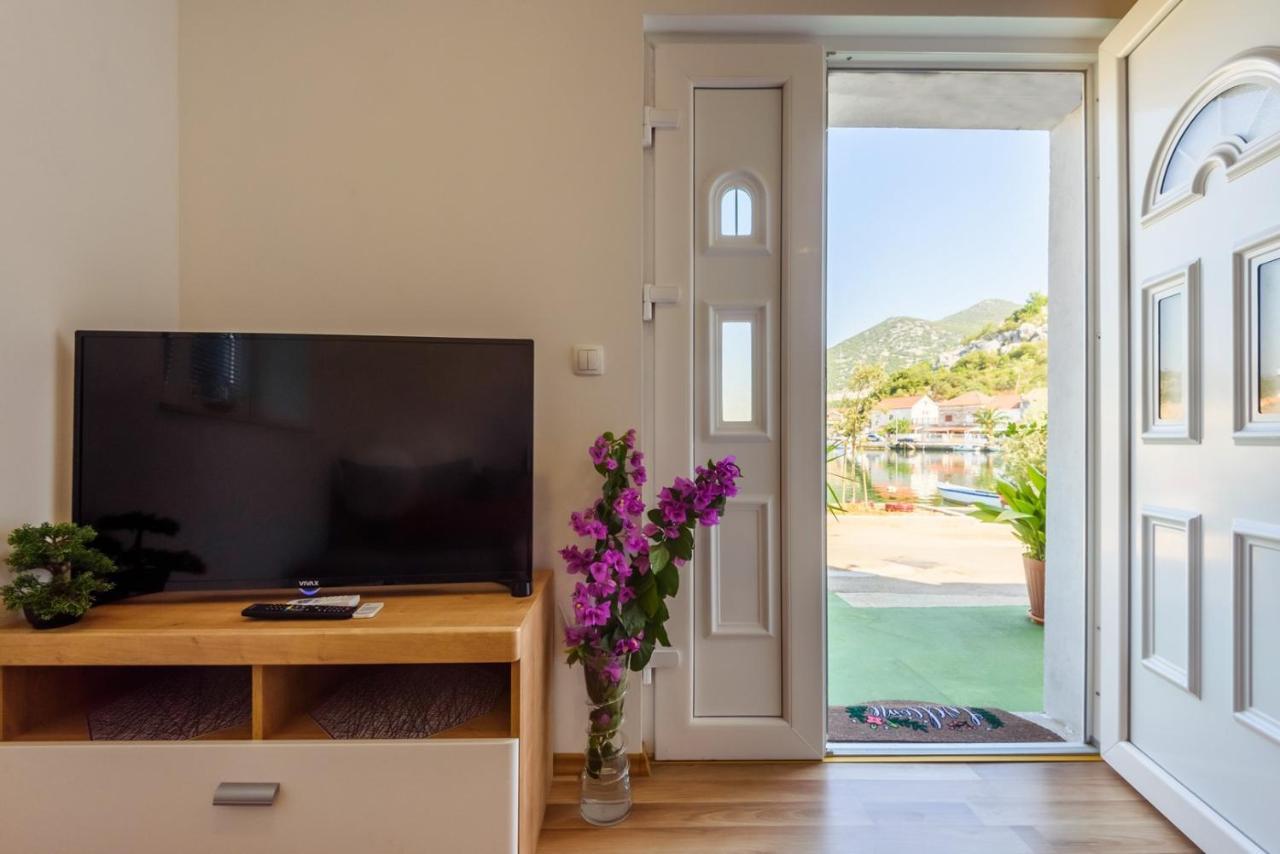 Apartment Dego Near Ploce, Riverfront, Parking Rogotin 외부 사진