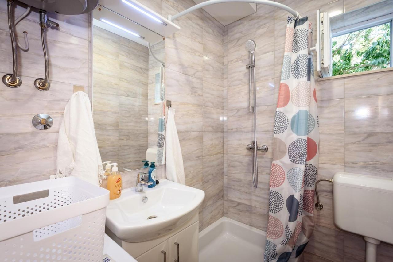 Apartment Dego Near Ploce, Riverfront, Parking Rogotin 외부 사진