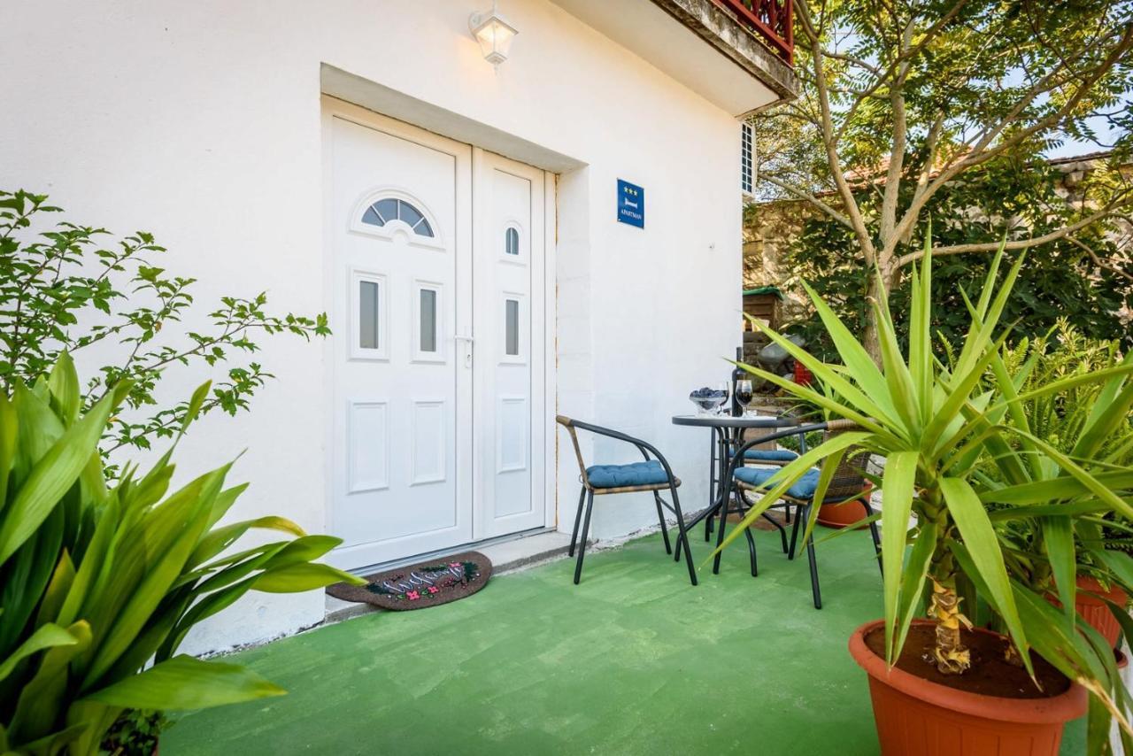 Apartment Dego Near Ploce, Riverfront, Parking Rogotin 외부 사진